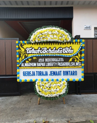 Papan Bunga Duka di Waringinkurung